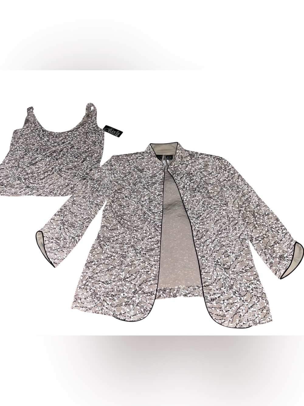 Alex Evenings Silver Sequin Jacket with Matching Tank. Size L